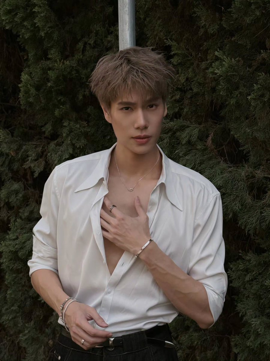 doublepjourney_'s tweet photo. สุดหล่อกับเครื่องประดับคือที่สุด The best 💔🫠  

#APMMonaco #APMMonacoTH 
#ปอนด์ภูวินทร์ #PondPhuwin https://t.co/mupPk6eieA