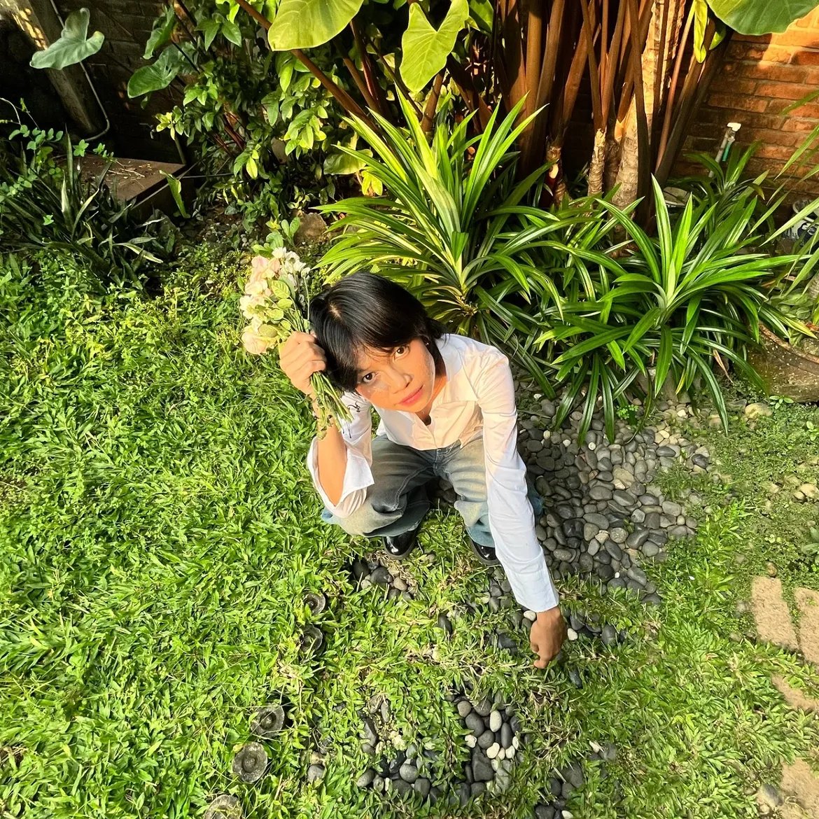 kanovalee's tweet photo. [QUEER FRIENDSHIP APPLICATION]

name: anov
age: 25
occupation: adalah
zodiac: 🦂
height: 164 km
hobby: reading, cycling, workout
fun fact: kalo jalan sama aku gabakal nyasar (pembaca maps sekali lihat) https://t.co/qebEMrmSTK