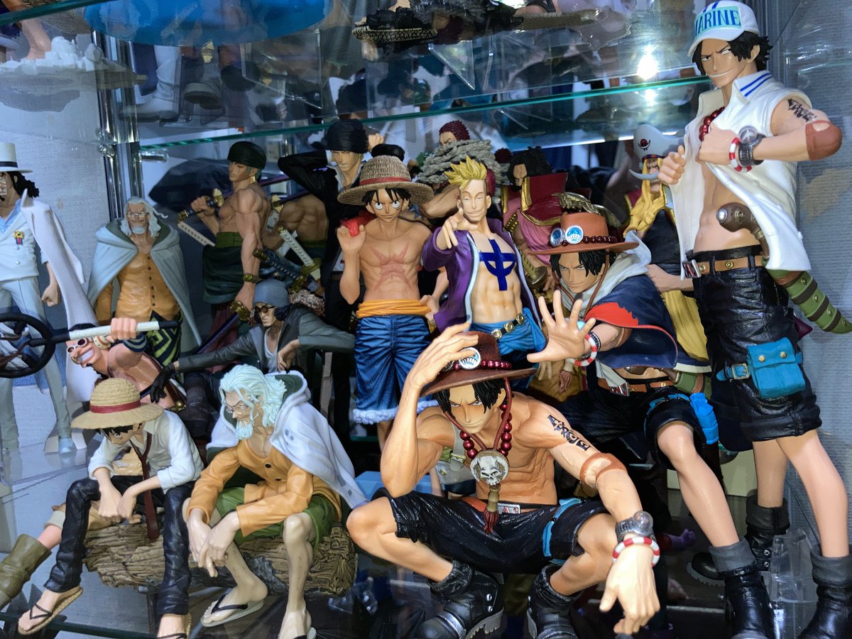 hachi____games's tweet photo. 造形王ウルージと造形師×写真家のルッチを追加！
マジで最高！まだ一体くらいはねじ込めそう！ハイクオリティプライズ大好き！ https://t.co/V7LbhfBQgG