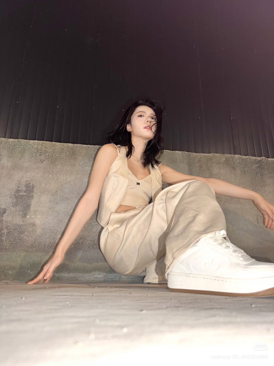 randmpersonjk's tweet photo. 2026.09.02
Mai Mai | XHS

Such a cool girl modelling ALO? 👀

#ZhaoJinmai 🌾 #赵今麦 https://t.co/5gr5EoVpDr