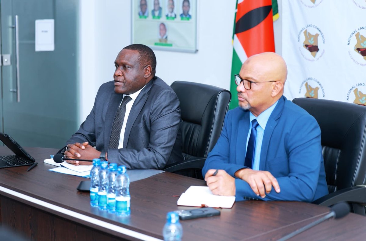 NLC_Kenya's tweet photo. @NLC_Kenya led by Chairman @Abdillahii, held discussions with @TheKISIP led by National Project Coordinator l George Arwa, on strengthening land tenure security for beneficiaries of informal settlement improvement programmes.
#LandGovernance
#KISIP
@Kabale_arero https://t.co/jqfZ0wb5Tk