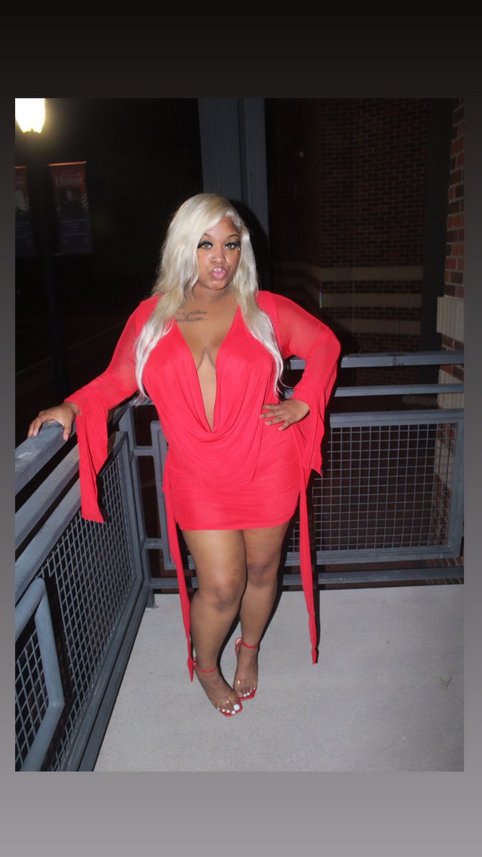 BitccNiyaa's tweet photo. ￼￼mwahh! ￼￼💋 #804 #dmv #rva #newfriends #momgirl #22 https://t.co/5nZN8a6aiw