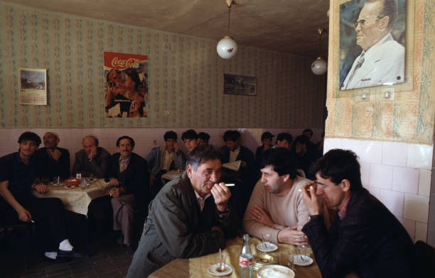 YugoslavVisuals's tweet photo. Cafe in Prishtina, Kosovo, 1989. https://t.co/RsMT02M816