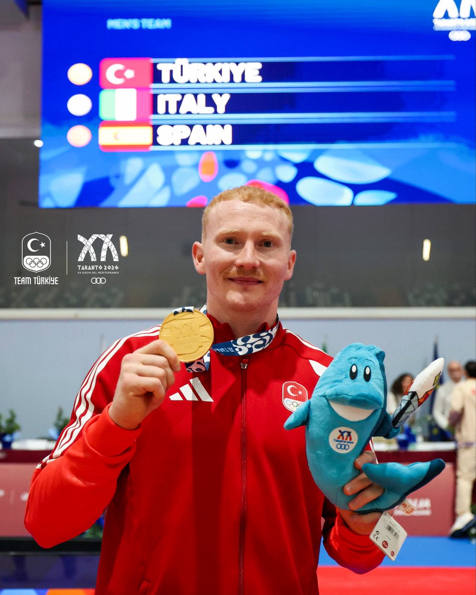 TMOK_Olimpiyat's tweet photo. 🥇 Mehmet Ayberk Koşak Akdeniz Oyunları Şampiyonu! 🇹🇷

Taranto 2026 Akdeniz Oyunları’nda artistik cimnastik erkekler halka finalinde mücadele eden milli sporcumuz Mehmet Ayberk Koşak, 14.250 puanla zirvede yer alarak altın madalyanın sahibi oldu. 🤸‍♂️👏
@turkcimfed https://t.co/YM8uo2zyqx