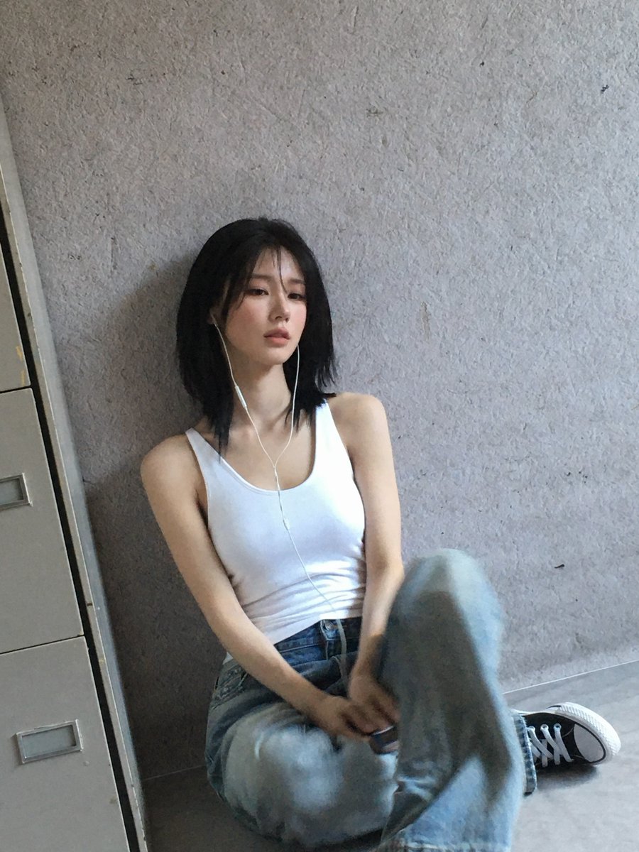 searchmiyeon's tweet photo. MIYEON instagram update. https://t.co/cQrh2tQy31