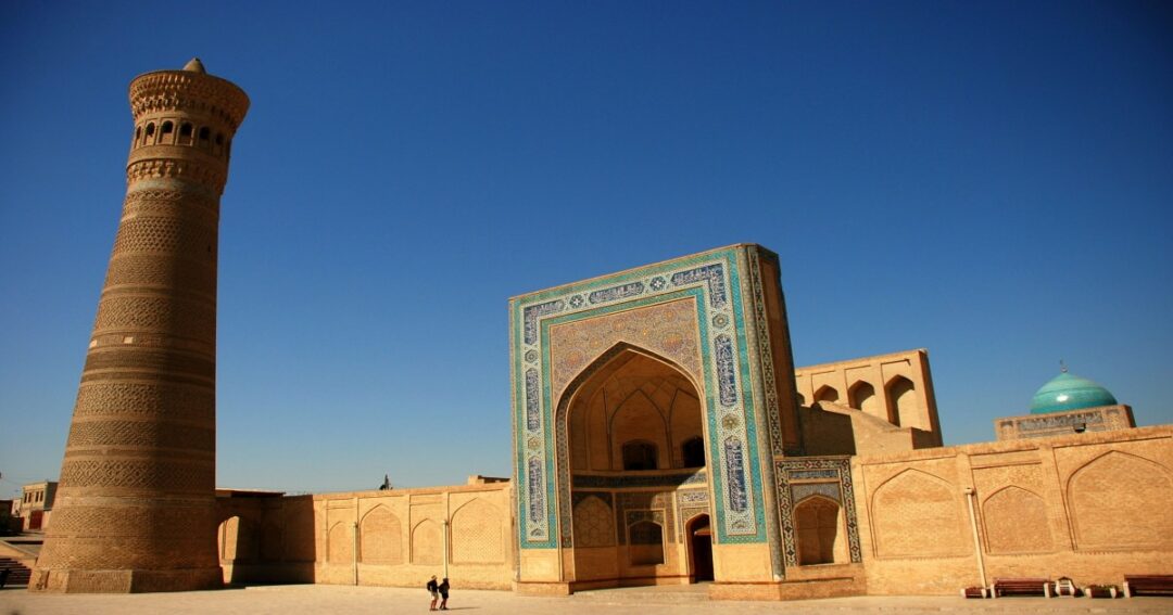 explurger's tweet photo. 🇺🇿✈️ Uzbekistan just got easier for Indian travellers!

Indian passport holders can now visit Uzbekistan for up to 30 days visa-free, opening the door to Silk Road gems like Samarkand, Bukhara, Khiva and Tashkent.

Less paperwork, more exploring. 🌍

👉 Read the full travel update and start planning your Central Asia escape.
https://t.co/81JhlgSUzo

#Uzbekistan #VisaFree #IndianTravellers #CentralAsia #TravelNews #Explurger #GetOutGetSocial