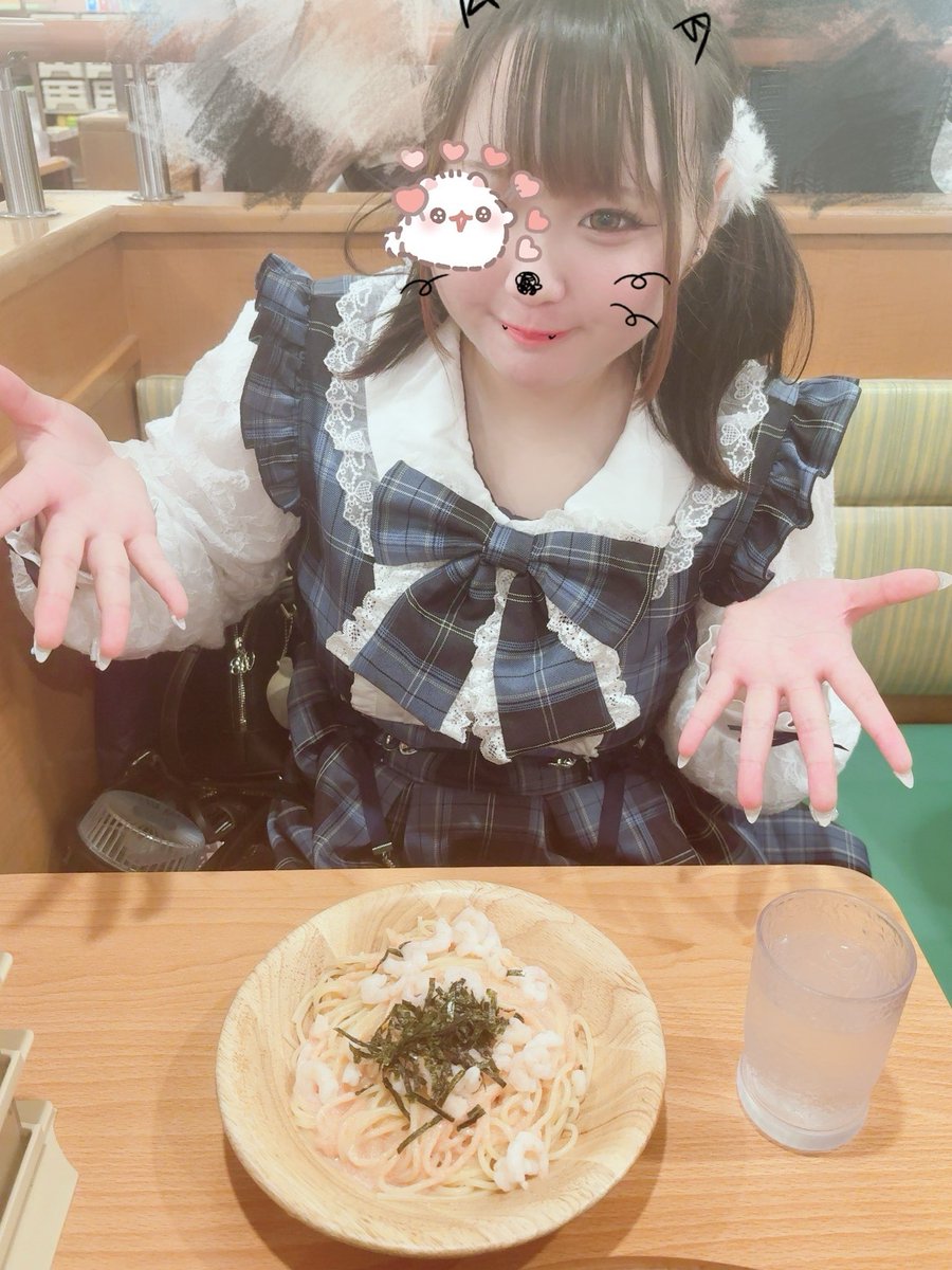 xsq99x's tweet photo. 久々のサイゼリヤ〜‼️‼️

 #ぽっちゃり  #ぽっちゃり女子  #ぽっちゃり好きと繋がりたい  #埼玉  #浦和  #ラウンジ  #美味しい https://t.co/NOPoWXNNwj
