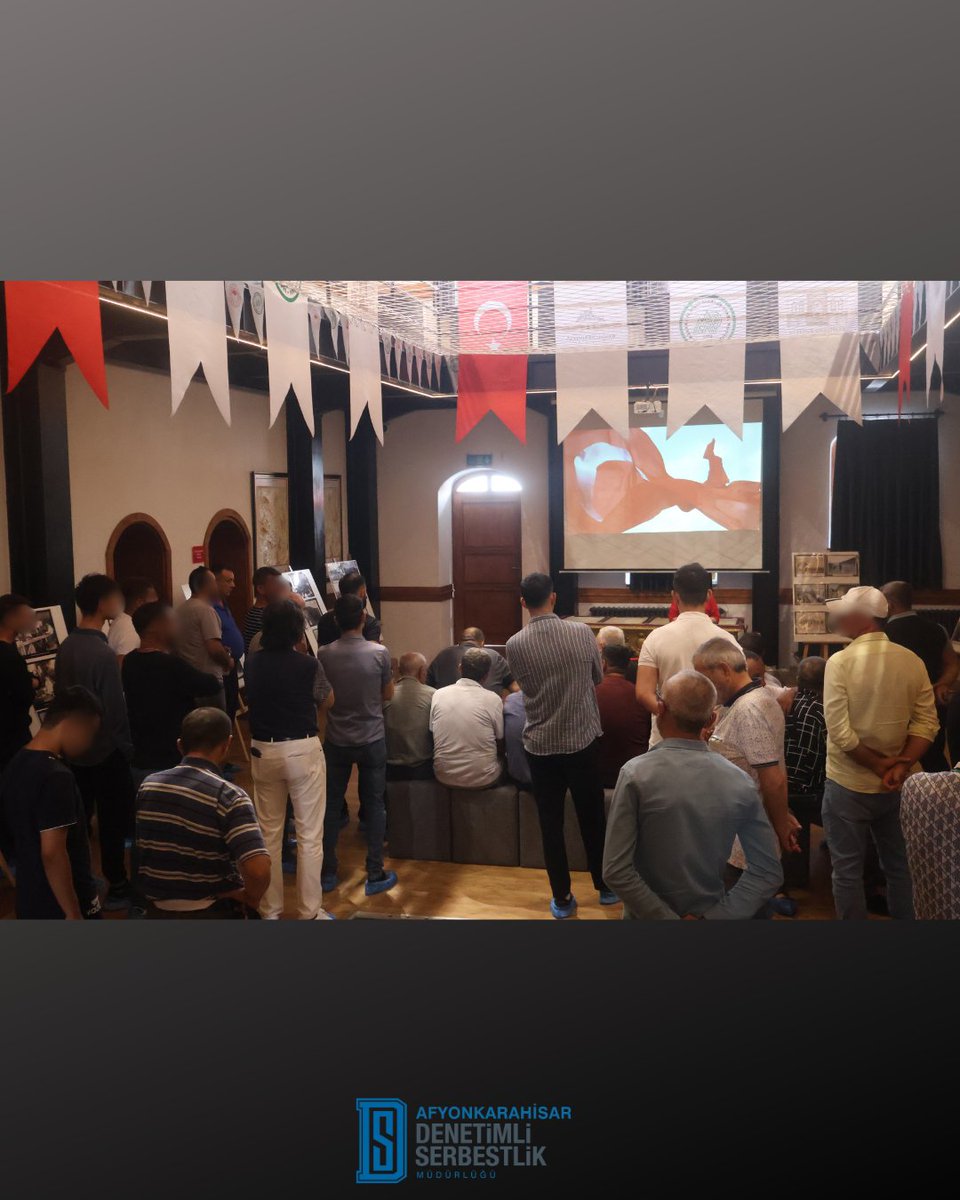 AfyonDsm03's tweet photo. Afyonkarahisar Denetimli Serbestlik Müdürlüğü olarak, 30 Ağustos Zafer Bayramı haftası etkinlikleri kapsamında yükümlülerimizle birlikte Zafer Müzesini ziyaret ettik. Ziyarette, şanlı zaferimizin anlam ve önemini anlatan bir video gösterimi gerçekleştirildi. #DenetimliSerbestlik https://t.co/ALa6rxpNU8