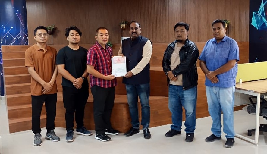 AizawlStpi's tweet photo. Aizawl based Data Analytics &amp; AI startup, M/s Lerom Pvt Ltd, selected under #OctaNE_CoE @stpiagartala, has executed the Leave &amp; License Agreement with @AizawlStpi to avail the Plug &amp; Play facility at OctaNE Aizawl CoE

@arvindtw @stpiindia @guptaa_sanjay @SoumyaOtta @stpiguwahati https://t.co/cH3qaDAQ5i