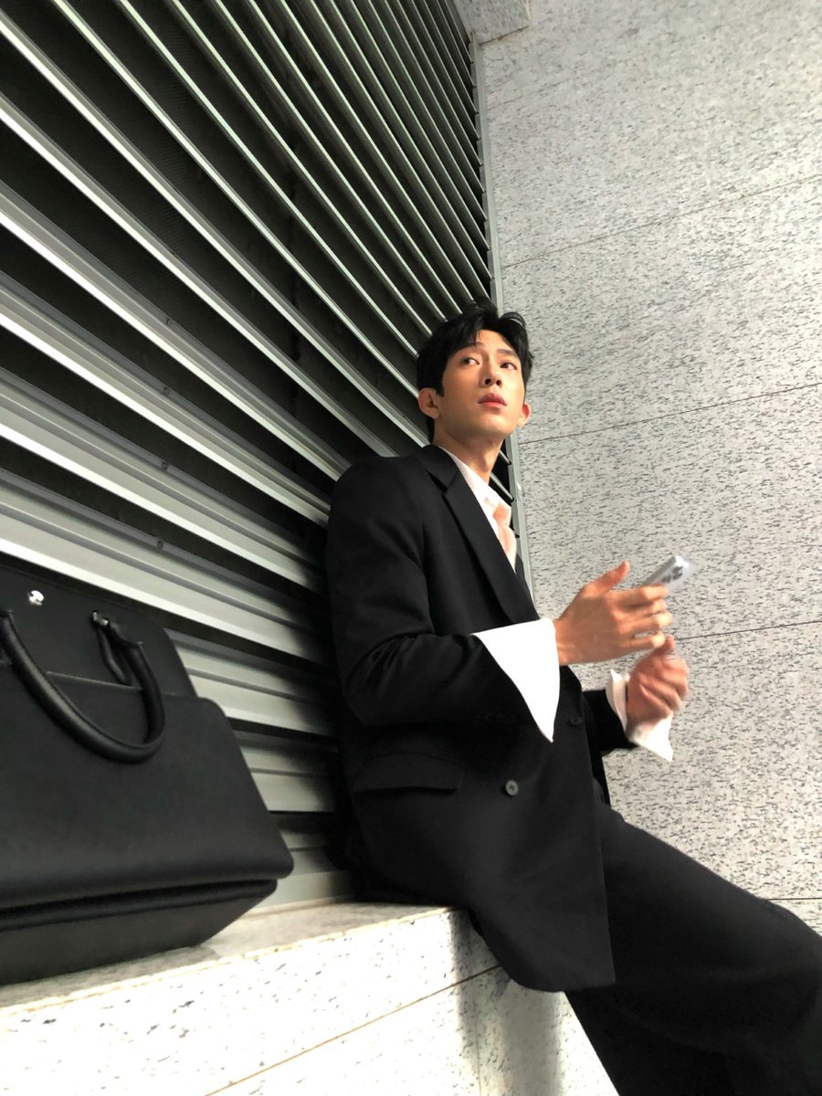 boranfiles's tweet photo. 260902 Jing Boran Studio Weibo Update

#JingBoran #井柏然 #TheEarlySpring https://t.co/TQA0ZO9QHZ