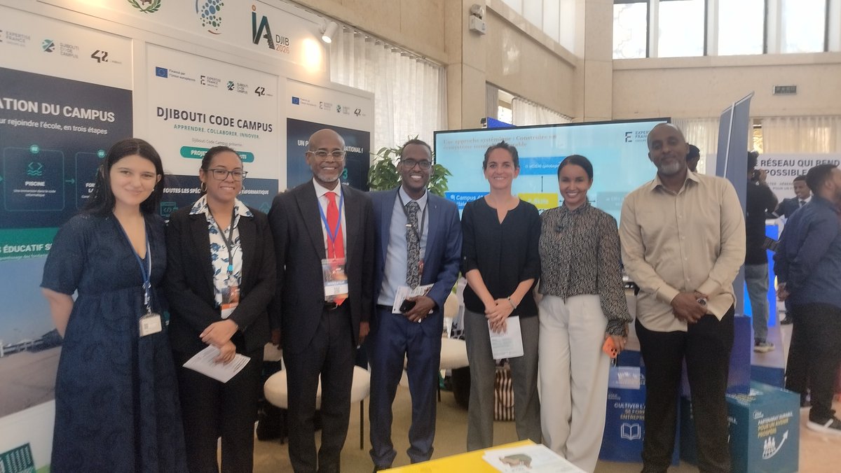 UEaDjibouti's tweet photo. #ForumIA
Découvrez le stand de l’École 42 Djibouti, une innovation soutenue par l’UE 🇪🇺 à travers le projet #E_Skills.
Une formation gratuite, accessible sans condition de diplôme, pédagogie par projets et le peer-to-peer, pour former les talents numériques de demain. https://t.co/PHq82Mq31e