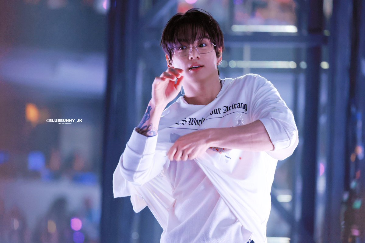 BlueBunny0901's tweet photo. 260901 LOS ANGELES

응? 

#JUNGKOOK #정국 #ジョングク
#BTS #방탄소년단
#BLUEBUNNY_JK_COM

@BTS_twt https://t.co/bEe9JPWBSC
