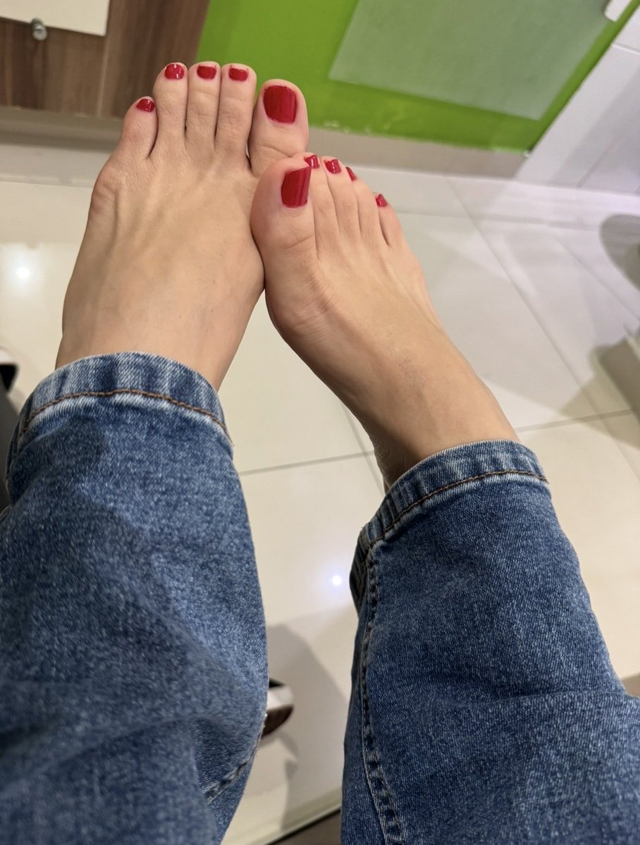 Anafeet_sp's tweet photo. Meus pezinhos ❤️ https://t.co/LSz54Nmtxf