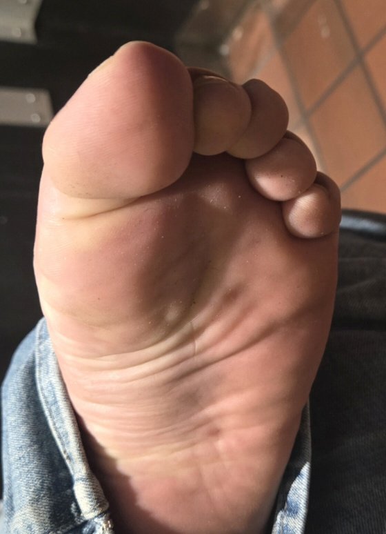 ChunkyPads's tweet photo. Before ➡️ During ➡️ After a full day on site 🚧
⚠️10.5 Wide construction soles👷‍♂️
Which one’s your favorite? #MeatyFeet #ChubbyFeet #WideFeet #MaleSoles #FootFetish #BearFeet https://t.co/MbhgceCZ3G