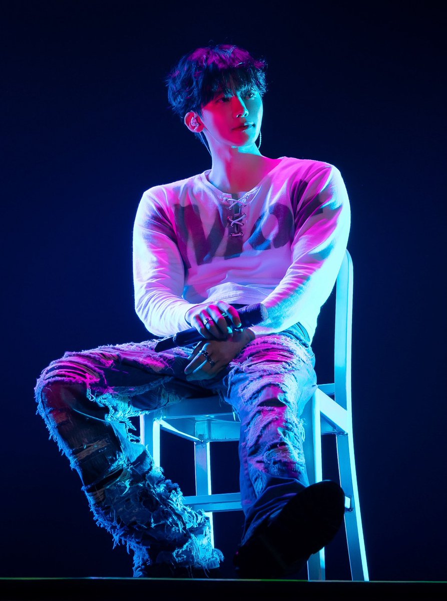 thereisjaemin's tweet photo. รูปนี้เว่อจัง ㅜㅜ หน้าเล็กหล่อๆ ไหล่กว้างๆของแจมิน ที่สุดอะ https://t.co/u2nhIBBgFQ
