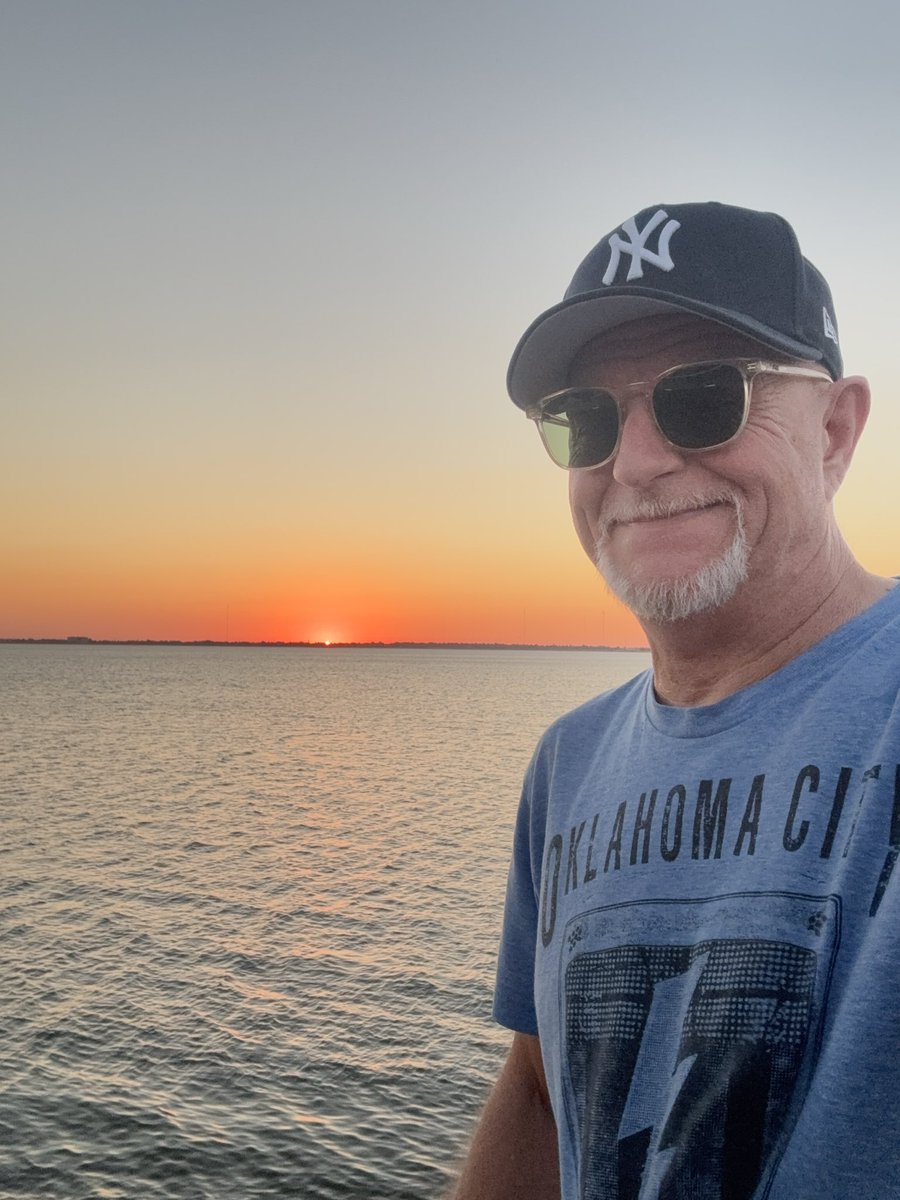 MSoutherla5016's tweet photo. Another beautiful Wednesday morning, sunrise right before my eyes, but it comes as no surprise because Oklahoma has some of the best. https://t.co/Pk14hKZGuP