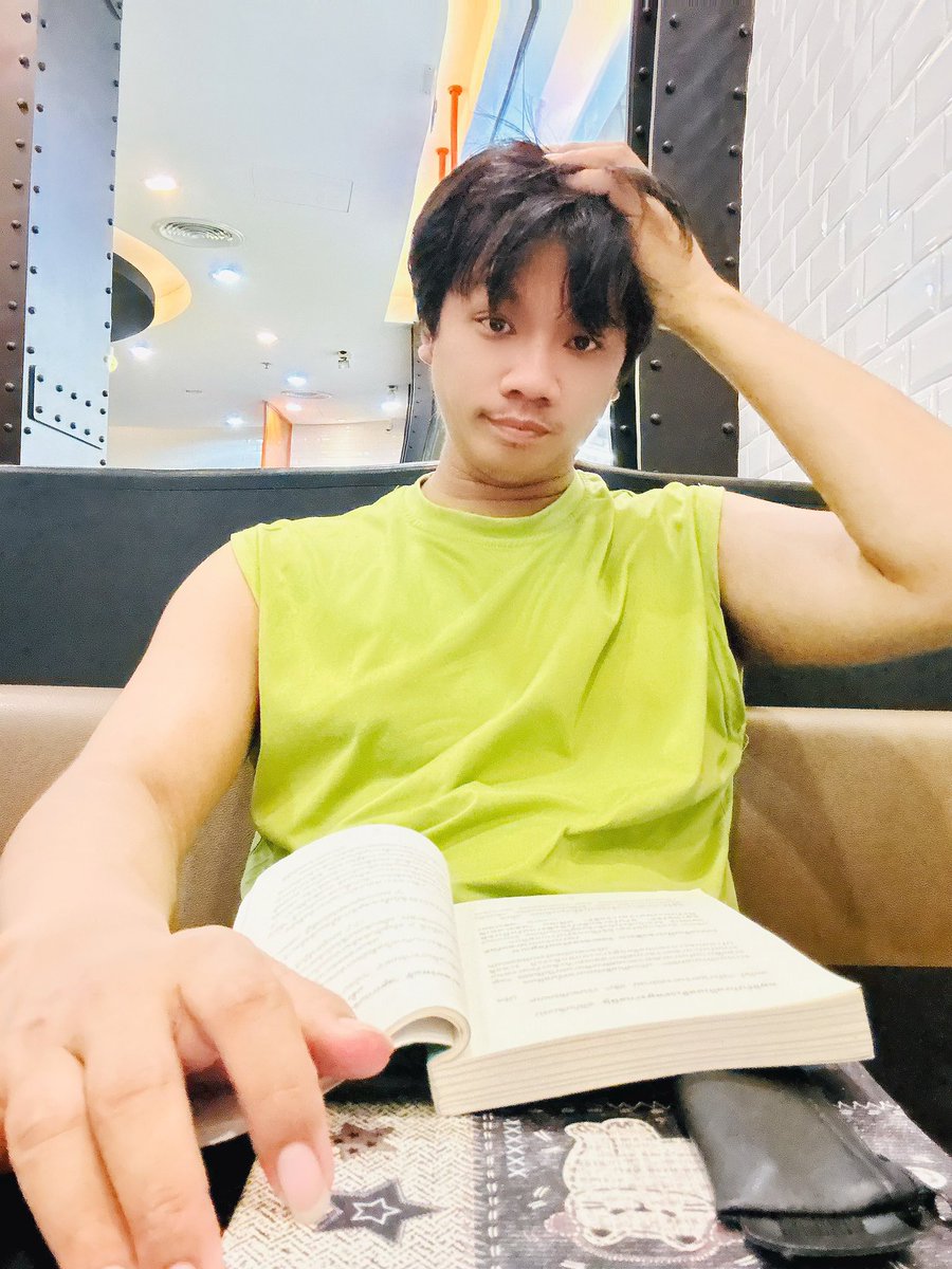 P4RNKUNG's tweet photo. @CHP
,,,หากจะหมิ่นใครด้วย “วาจา“ กรุณาดู “ราคา” ของตัวเองด้วย🪢🫥🫵🏻
,,,คนเงียบไม่ใช่ ”คนโง่“ บางคนเค้ารู้ทุกอย่างแต่เค้าแค่ ”ไม่พูด“
#ชุมพร #ปากน้ำ #ร้อนมากมาย #อ่านหนังสือ https://t.co/H2uEsZRpTd