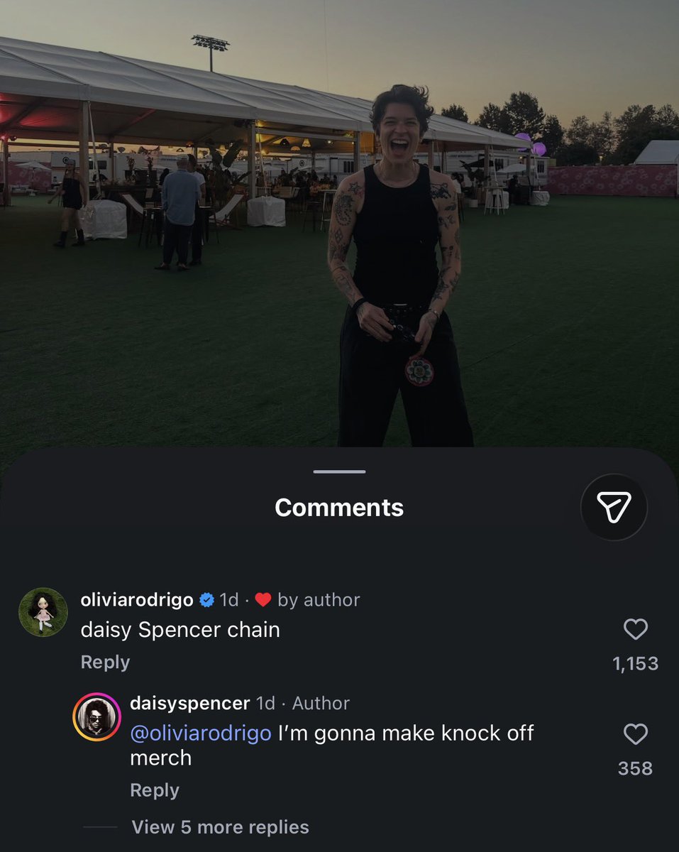 823blueblvd's tweet photo. btw Daisy is recently single….. just letting everyone know…. we could have something incredible…. just saying… https://t.co/qzLDaGVUTB