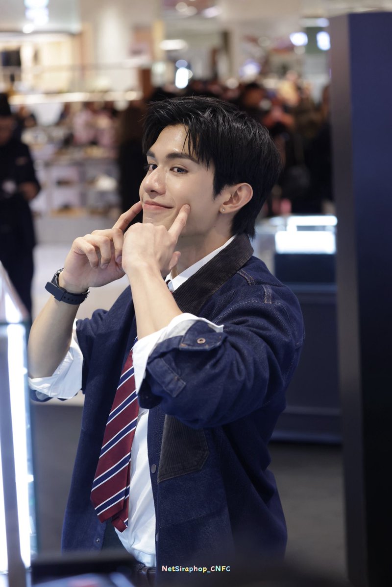 NetsiraphopCNFC's tweet photo. Super cute 😭

#GSHOCKTH #GSHOCK
#CASIOCMG #LUXEBLACK
#netsiraphop
@netsiraphop https://t.co/BvfjhNa0oy