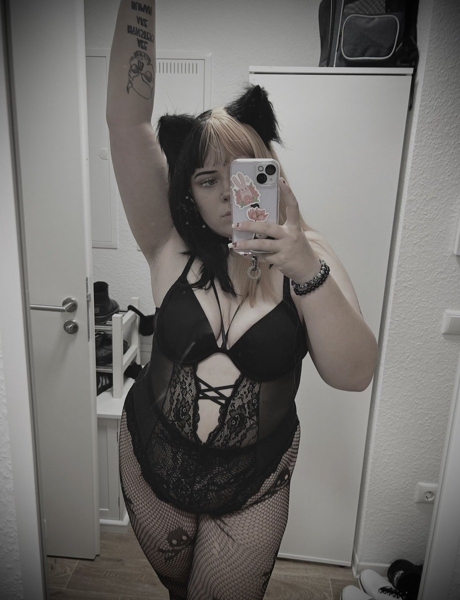 SmileStarving's tweet photo. @_lucapays How about a sub on of? ;p https://t.co/xXsWD6CHXP