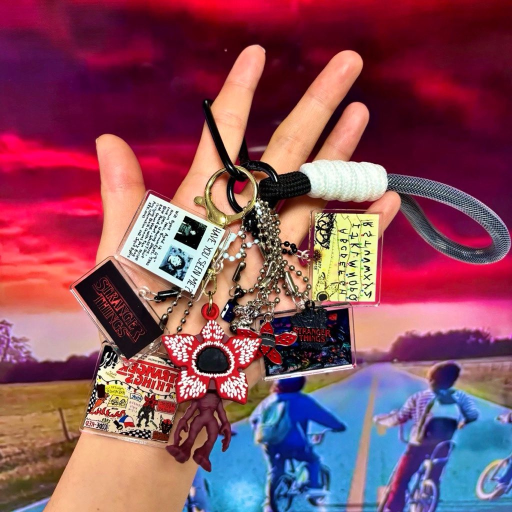 aoxrta's tweet photo. IHHH LUCUUUUKK AKU NEMU KEYCHAIN STRANGER THINGS ‼️🚨 https://t.co/KipDnZMZxr