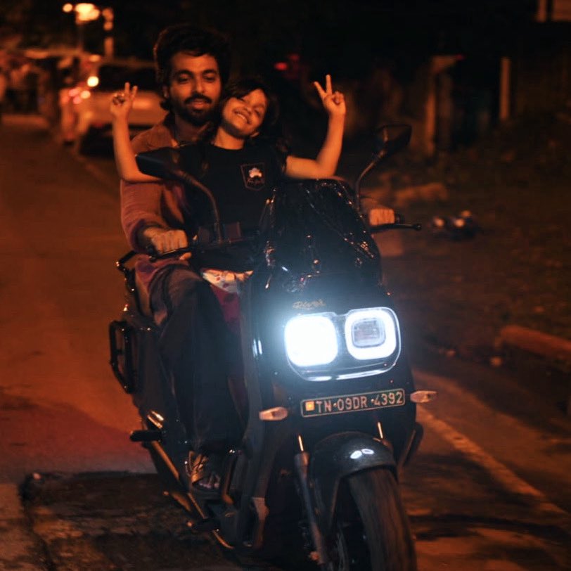 gvprakash's tweet photo. #anvitime in midst of shoots https://t.co/jej70tKuW8