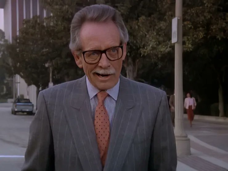 RodneyMarshall1's tweet photo. Patrick McGoohan's influence in Columbo-land was unique, spanning 24 years:
The only guest actor to win two Emmys on the show.
The only person to appear as a killer four times.
The only guest actor who directed episodes, five in total.
There is one unsolved mystery though... 1/ https://t.co/aiXJ54fqSP
