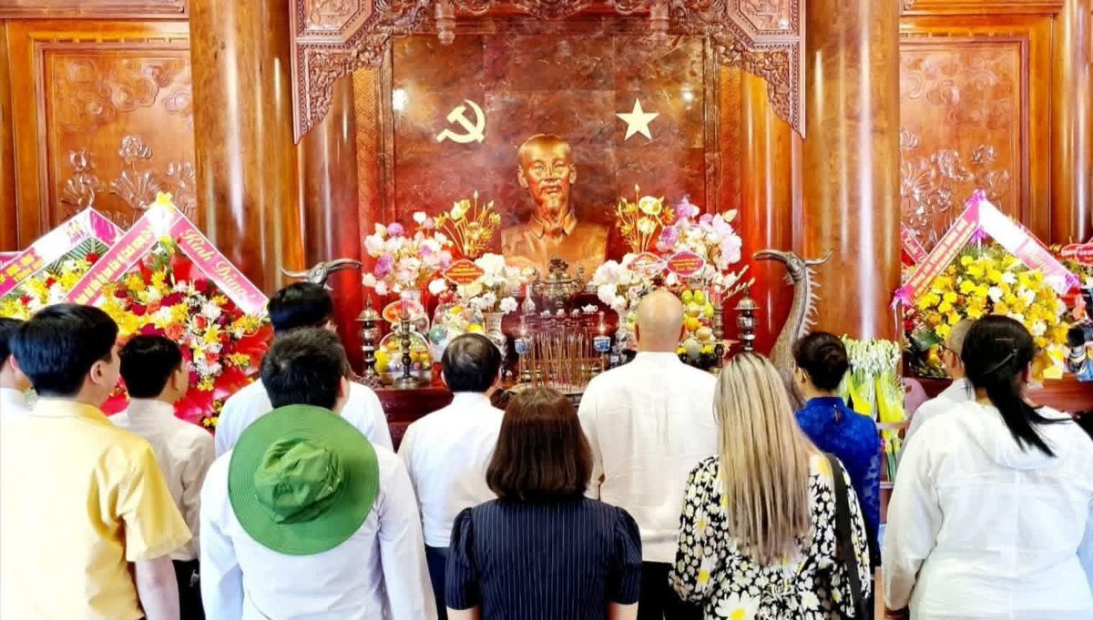 GHNordelo5's tweet photo. ¡Muchas felicidades al heroico pueblo vietnamita en el Día Nacional de la República Socialista de Vietnam! #Cuba #Vietnam #CDRCuba #CubaNoSeRinde https://t.co/9t9qwrNALg