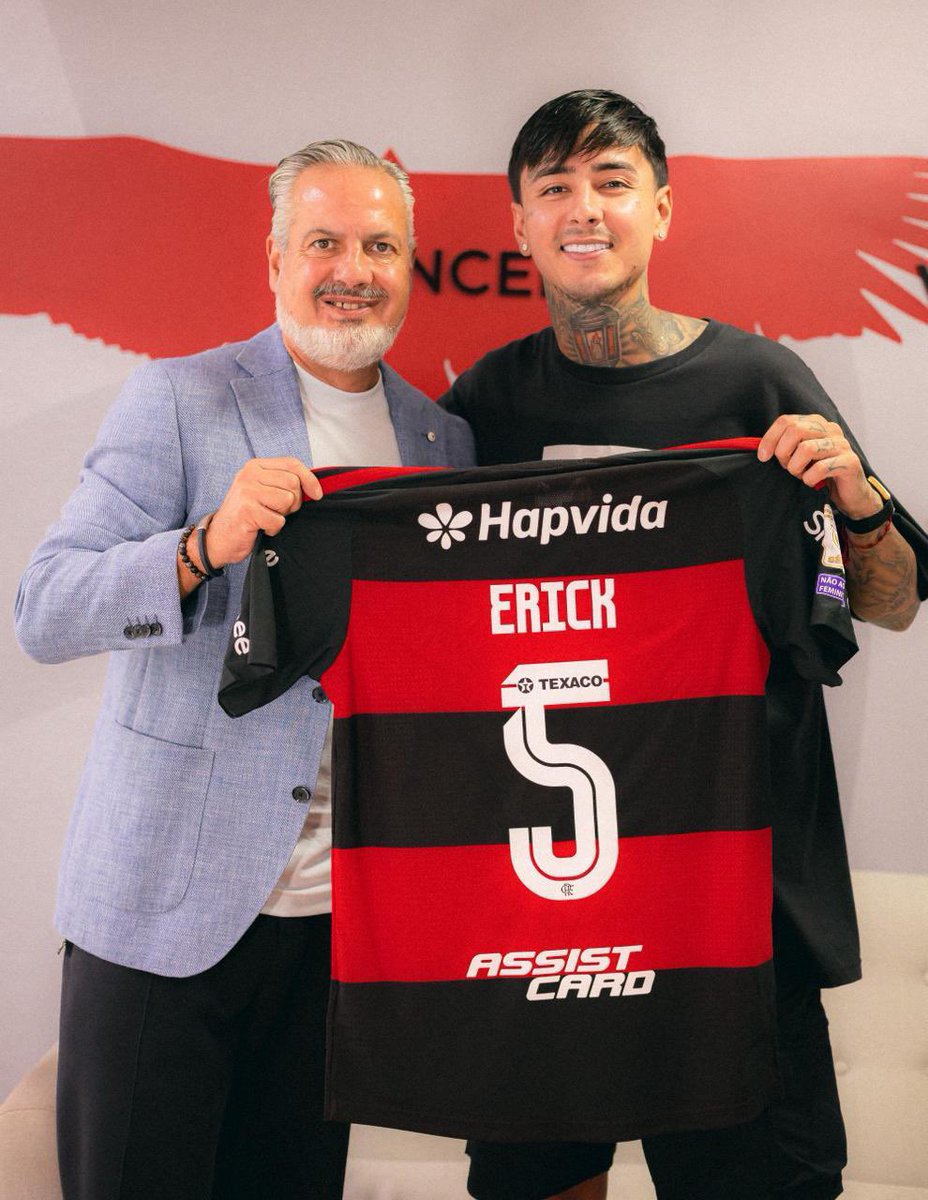 CentralFlaNacao's tweet photo. Erick Pulgar na renovação de contrato com o Flamengo! 🔴⚫️

📸 Adriano Fontes/Flamengo https://t.co/OsSXEpaHE1
