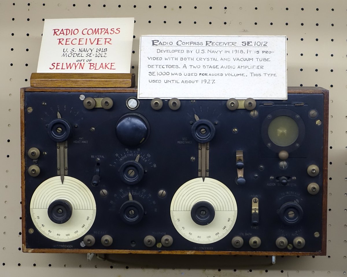 2Communications's tweet photo. Radio Compass Receiver - Exhibit in the wireless collection of the New England Wireless and Steam Museum - East Greenwich, Rhode Island, USA. https://t.co/B8B5ZC9pz2