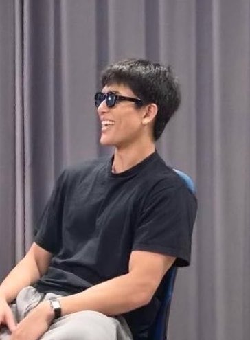 missapsea's tweet photo. Wow who is this handsome man smiling so wide??? 🫠🥹

#JossGawin https://t.co/yKZU8yBaan