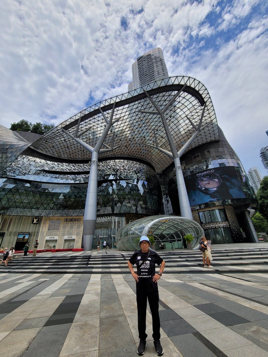 HiesikKim's tweet photo. 1) 東南亞 最高 富者 나라:
SG is the most cleanest, 秩序, 整備
2) SG 最古 繁華 街 : Orchard Road street
3) SG 市內 최고 中央 繁華 빗까번쩍 驛: Orchard MRT station.
4) I came, I saw, I visited Orchard.
5) 백화점, many Shopping centers.
ION Shopping Center.
6) SG 國花Orchard
胡蝶蘭 https://t.co/ojJepZMsfO