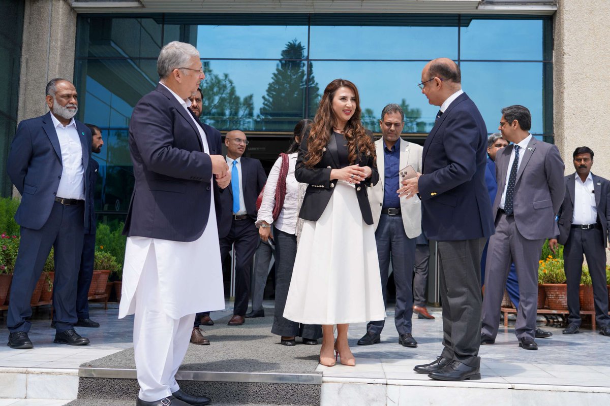 usembislamabad's tweet photo. Chargé d’Affaires Natalie Baker joined Baker Hughes – a Houston, Texas-based global energy technology leader – as it signed a landmark agreement in Islamabad with Pakistan’s @ogdclofficial to deploy U.S. technology, expertise, and integrated solutions across Pakistan’s energy sector.
Speaking at the signing ceremony, CDA Baker said the agreement represented exactly the kind of partnership the United States champions: one that brings world-class American technology and expertise together with Pakistan’s ambitions for a stronger, more secure energy future that promotes shared prosperity.
 This agreement reflects the Trump Administration’s prosperity agenda in action: expanding market access for U.S. companies, promoting American energy exports and energy security, and building trade relationships that promote strength, stability, and prosperity for America and its partners.