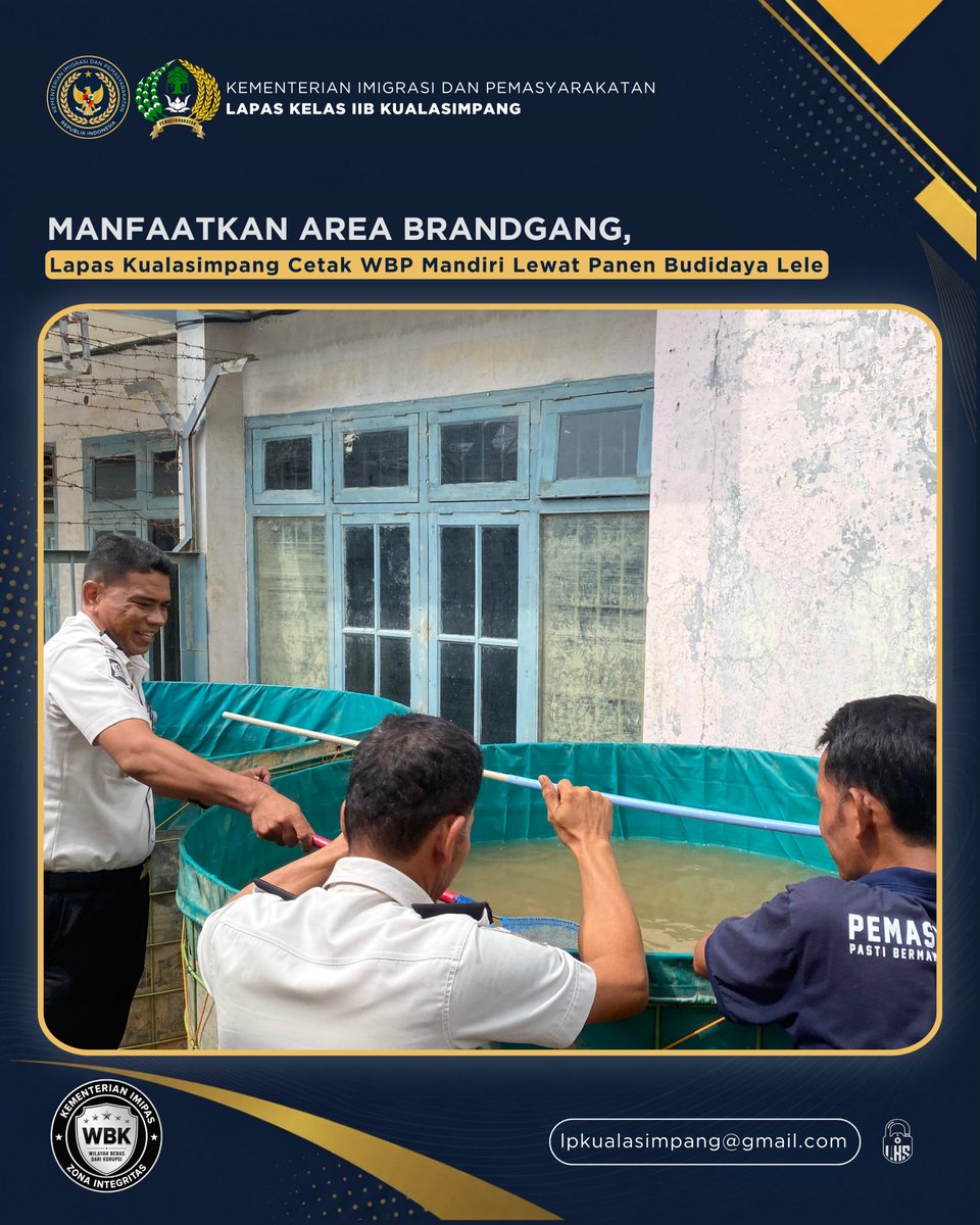 LP_Kualasimpang's tweet photo. 💢💢💢💢
Manfaatkan Area Brandgang, Lapas Kualasimpang Cetak WBP Mandiri Lewat Panen Budidaya Lele✨

#𝘬𝘦𝘮𝘦𝘯𝘪𝘮𝘪𝘱𝘢𝘴 #𝘥𝘪𝘵𝘫𝘦𝘯𝘱𝘢𝘴 #𝘥𝘪𝘵𝘫𝘦𝘯𝘱𝘢𝘴𝘢𝘤𝘦𝘩 #𝘭𝘢𝘬𝘶𝘴𝘪𝘮 #𝘱𝘦𝘮𝘢𝘴𝘺𝘢𝘳𝘢𝘬𝘢𝘵𝘢𝘯 #𝘥𝘪𝘢𝘳𝘺𝘬𝘦𝘮𝘦𝘯𝘪𝘮𝘪𝘱𝘢𝘴 https://t.co/QPVkh79APJ