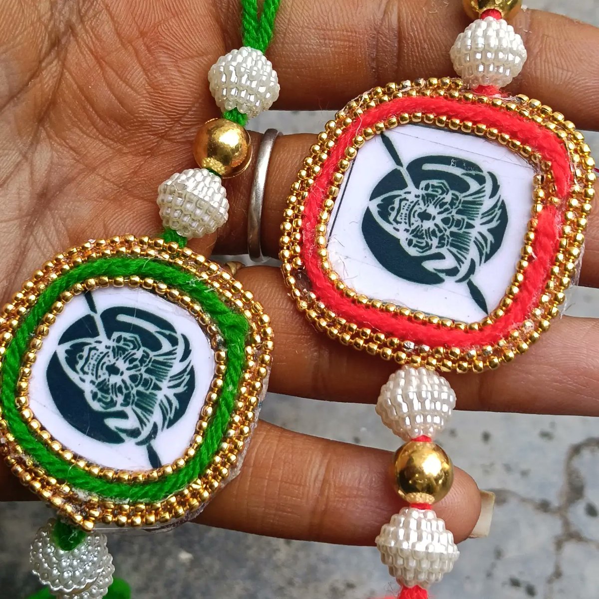 GUILLLLLLLLLLE's tweet photo. ₹40/- మాత్రమే! కావాలంటే DM చేయండి. Rvpm. https://t.co/HKKBK2XdNO