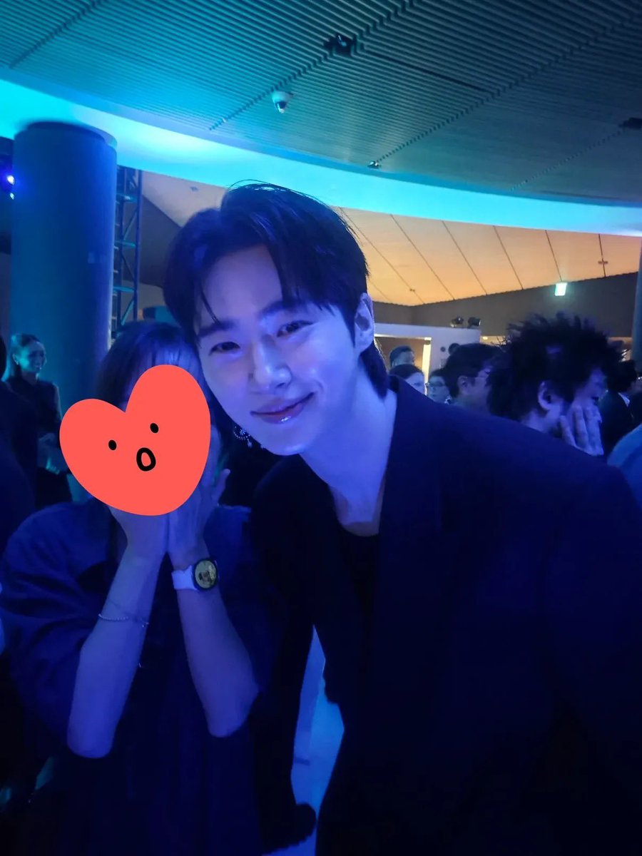 byeonwoonist's tweet photo. a lucky TTE met wooseok, took photos together, and got his autograph at today's event! 😭

"i've officially become a successful fan… 🥹 
wooseok came to the place where i work

with my hands trembling, i told him "i'm actually working here, and i'm a huge fan of yours" and showed him my phone case with confetti on it. he immediately recognized it and happily said "oh, you're a TTE!"🥹💛

my hands were shaking so badly when i asked him to take a photo with me, but he did.. when i showed him that i had photos of wooseok as my phone and smartwatch wallpapers, he burst out laughing ㅠㅠㅠㅠ 😍🫠

my hands were shaking so much that he reassured me saying "it's okay" and gently comforted me.. he even signed my phone case.. 🥹

he looked me in the eyes while talking to me, and i couldn't even tell if i was dreaming or not. my mind went completely blank, so i just kept repeating, "i'm a huge fan"  like a broken parrot ㅠㅠㅠㅠㅠ

after that, every time we crossed paths, he would greet me. and when i was standing around awkwardly by myself, he looked at me and asked, "Why are you wandering around all by yourself?" ㅠㅠ when i told him i couldn't go home bc he was still there, he laughed so much ㅠㅠ when i told him "good luck with your japan fan meeting!" he bowed and greeted me againㅠㅠ ah.. 🫠

mhy dream came true.. wooseok recognized me.. 😍🥹😍 i'm genuinely so happy.. i'll bury my bones at this company forever ㅠㅠ 💙"

WHAT A CUTE INTERACTIONS 😭😭😭