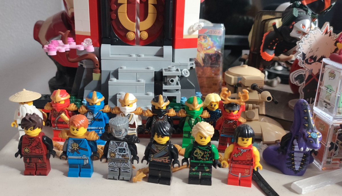 Neuron_45's tweet photo. @LEGO_Group Amo Ninjago desde que vi el piloto y me reí tanto con la presentación de los otros ninjas https://t.co/Z3EBkr8RMx