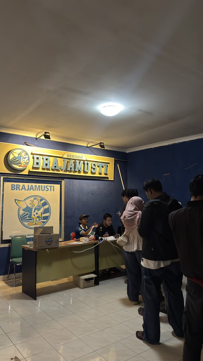 Brajamusti_YK's tweet photo. selatan menipis, timur masih 🔥💥🍹 https://t.co/XqAG4AeCvz