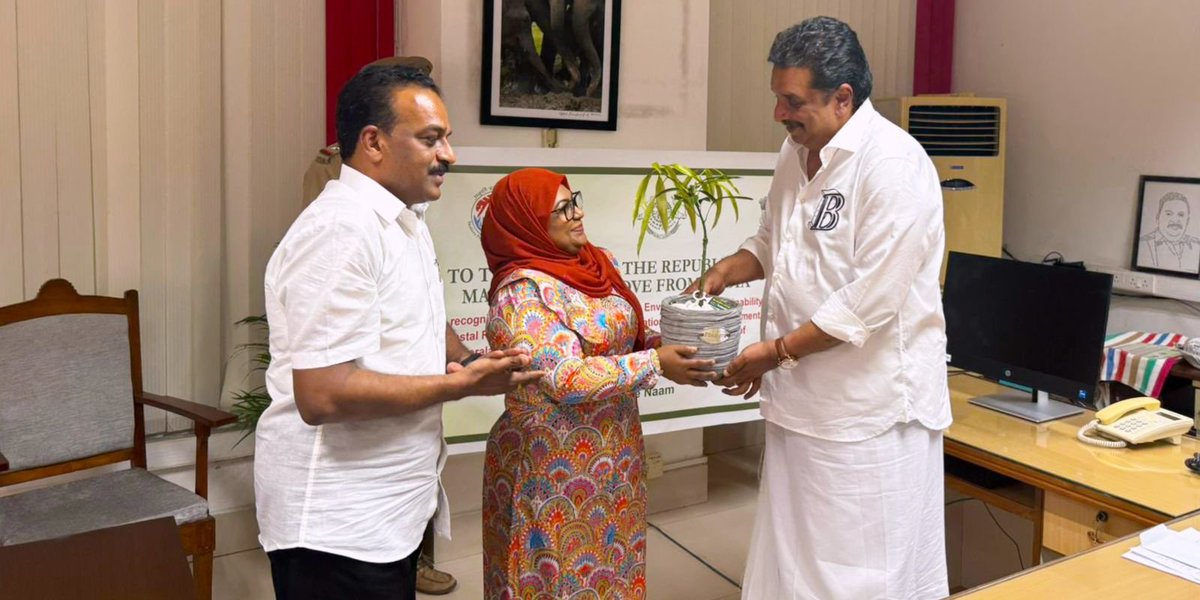 MDVinTRV's tweet photo. CG Shifana received 1,200 saplings donated by the Kerala Forest Department, in fulfilment of the commitment made by PM Shri Narendra Modi during his 2025 visit to the Maldives to support President Dr Mohamed Muizzu’s “5 Million Tree Planting” initiative. https://t.co/4M9wElhp5O