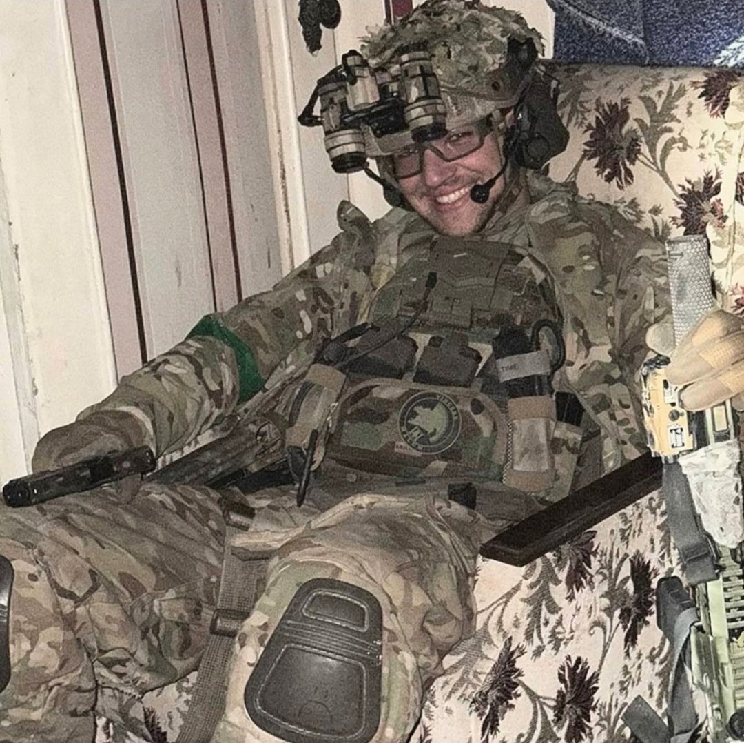 frontlinekit's tweet photo. RIP Brother.

A legendary assault soldier, Daniil "Surfer" Smirnov, has died on the front lines. The tragedy occurred on August 28th while he was carrying out a combat mission.

At the age of 18, he made the decision to leave his studies abroad, return to Ukraine, and voluntarily join the ranks of the Armed Forces of Ukraine to become an assault soldier. Comrades remember him as a fearless leader who always led his group.

The defender leaves behind a pregnant wife. In a few weeks, a son will be born into the family, a son that Daniil will never get to see.

Rest in peace, friend, honor to you.🕯️