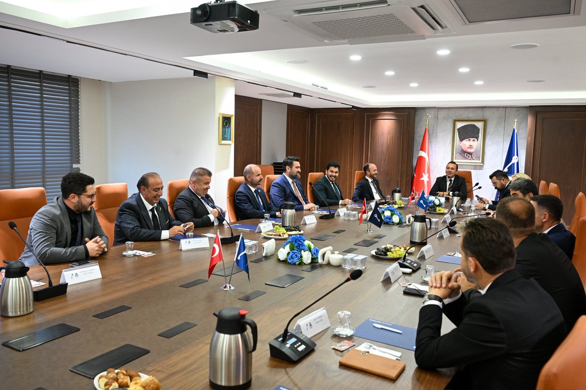 anahtarparti's tweet photo. Teşkilatımızla yol haritası değerlendirmesi…

Genel Başkanımız Sayın Yavuz Ağıralioğlu, Teşkilat Başkanlığımız tarafından düzenlenen Bölge İl Başkanları Toplantısı’na katıldı.

Teşkilat Başkanımız Sayın Tahir Keskinkılıç’ın da yer aldığı toplantıda; Ankara, Yozgat, Kırıkkale, Çorum, Çankırı, Bilecik, Kırşehir, Zonguldak, Bartın, Karabük, Kastamonu, Bolu ve Sakarya il başkanlarımızla teşkilat çalışmaları ve önümüzdeki döneme ilişkin yol haritamız değerlendirildi.