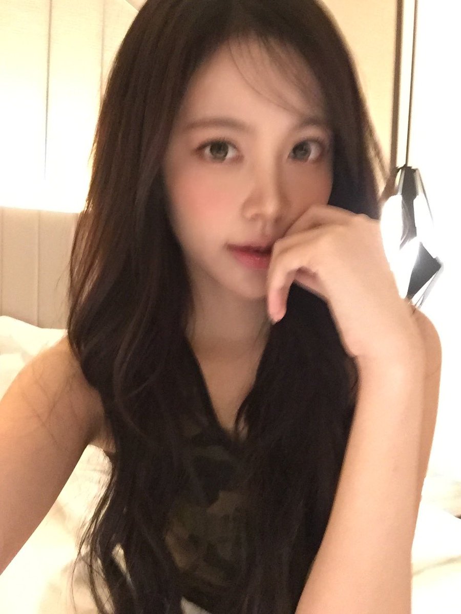 yerisgood's tweet photo. #CARMEN weverse update

BAJU KERAMAT ITU LAGI😭✋🏻 https://t.co/SZ1AzD3ETh