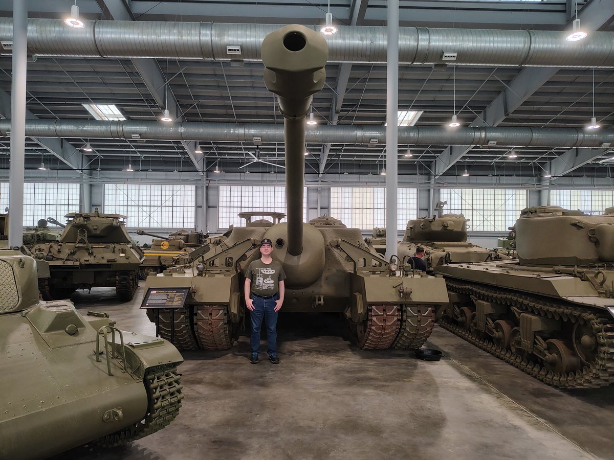 MetalTreads's tweet photo. @PANZER_BLOCKS I've got this picture I took at Ft Benning with the T95, my personal favorite rank of all time https://t.co/Kcd2BCVWzx