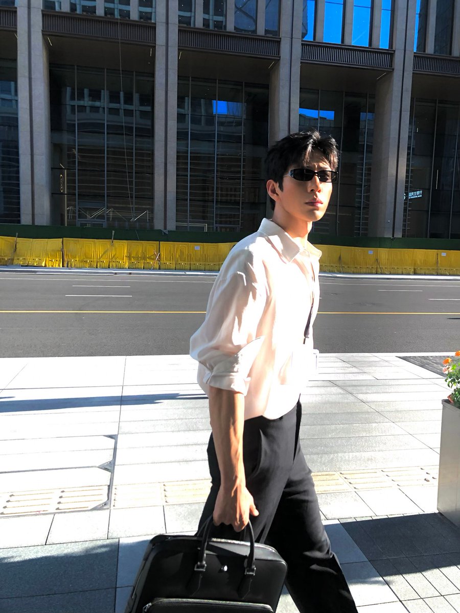 wertvollstore's tweet photo. ฮีมีเทสจัดๆ หล่อทั้งในจอและชีวิตจริง🥹🫰🏻

#ฤดูใหม่นี้มีเพียงสองเรา
#theearlyspring
#จิ่งป๋อหรัน https://t.co/UIYHgHJmAH