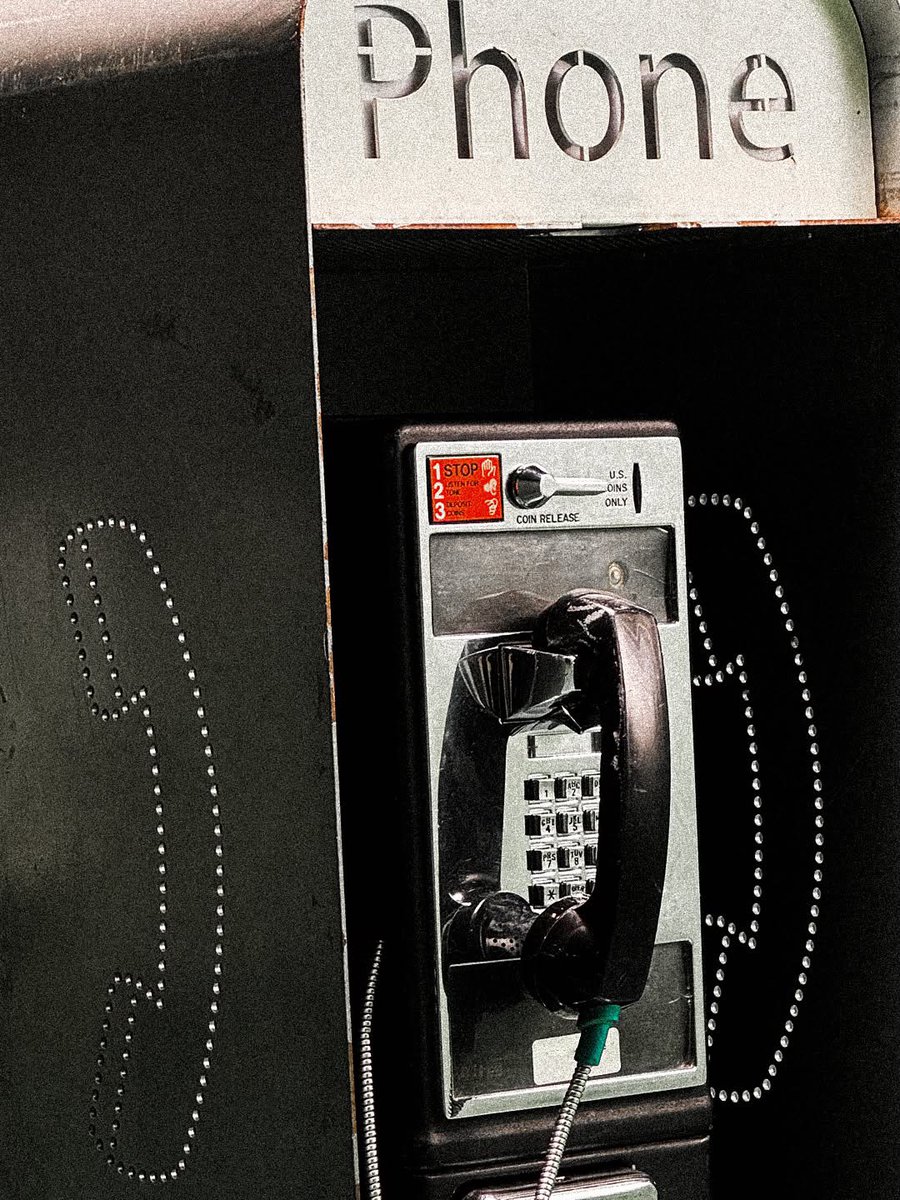 knockknock0408's tweet photo. dohkyungsoo_offcl ins

»»——🎶🎸📞🧩📝——«« https://t.co/cwGP4TPV4O