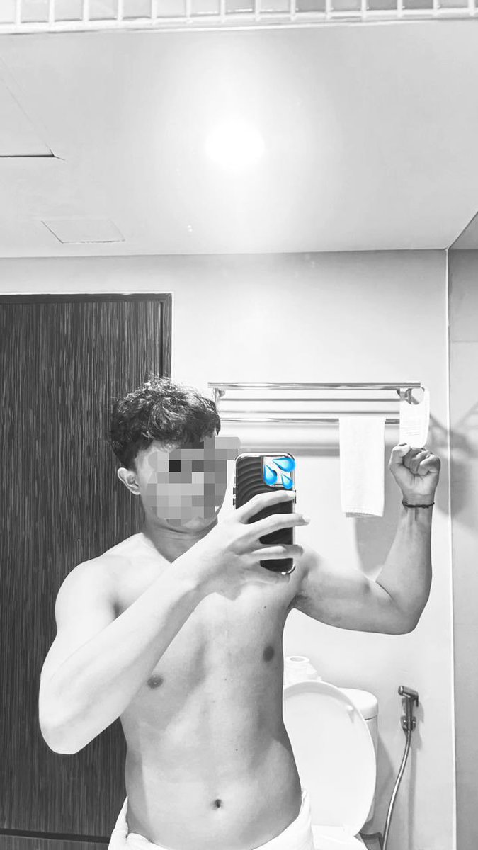 urfaVTwink__'s tweet photo. @Forivcs Join biceptember🤏🏻😋
#jaksel 
#alternewbie https://t.co/W6vSumMWu5