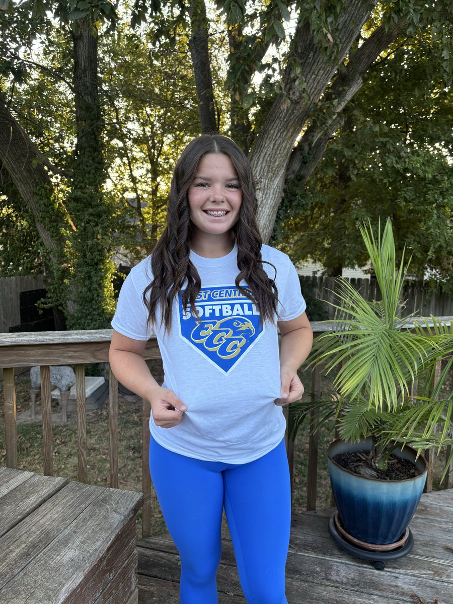 delaneyd_17's tweet photo. I am beyond blessed to announce my verbal commitment to East Central College to continue my academic and athletic career as a Falcon! Thank you to Coach Young for this amazing opportunity! 
💙💙💙 @coachgy @WILLARDSOFTBALL https://t.co/GK0q1uYoSM