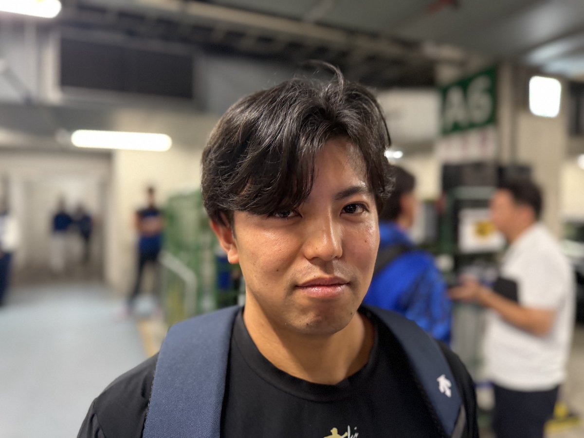 ydb_yokohama's tweet photo. 本日も素晴らしい投球を見せてくれた #東克樹 投手👏
すぐに次の登板を見据え、あえてのこの表情。

#試合後フォト
#京セラドーム大阪
#限界のその先へ
#baystars https://t.co/lhEZoSSA3Q