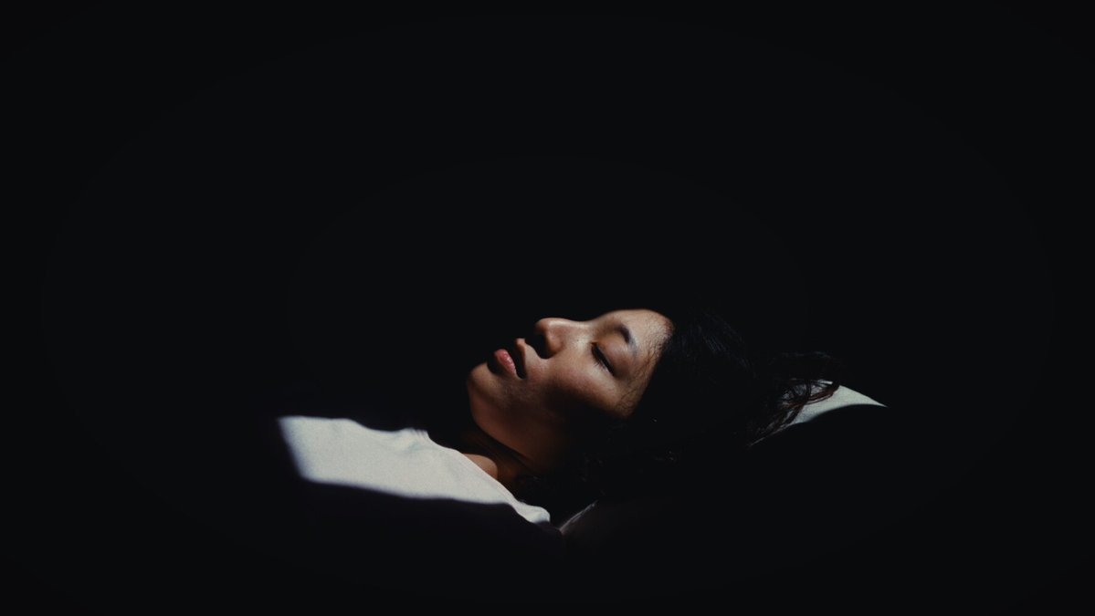 pulsingvoid's tweet photo. A Very Straight Neck (2025)  
dir. Neo Sora 
1080p WebDL  
hc eng sub  

https://t.co/NkqluBrLI4 https://t.co/CPh22O9GBS
