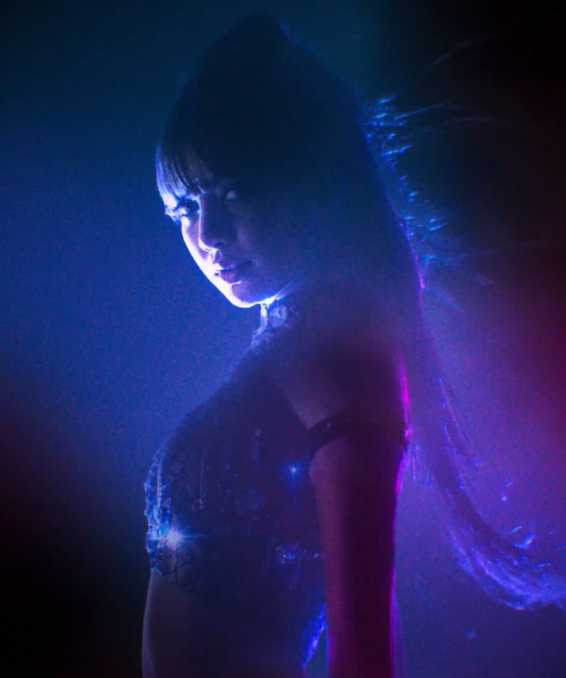 AboutMusicYT's tweet photo. Lisa announces her documentary, Always Lalisa, in cinemas on October 12. https://t.co/XnHSfc2Osi